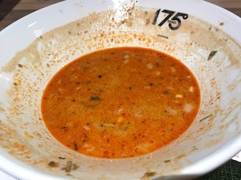 175°DENO〜担々麺〜北口店の担々麺残スープ