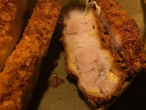 いけちゃん丸氏と濱乃家リブロースとんかつ定食青梅