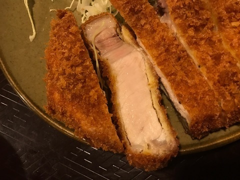 いけちゃん丸氏と濱乃家リブロースとんかつ定食青梅