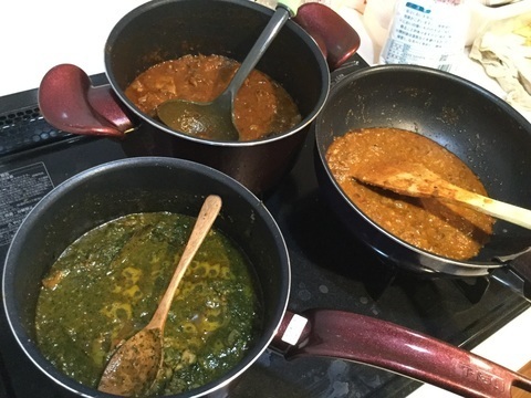 江東区ハビビハラルレストランインドカレー調理中