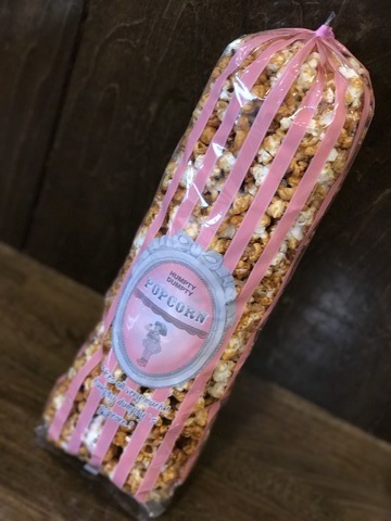 ハンプティーカフェ長岡プレミアムピスタチオジェラートダブル