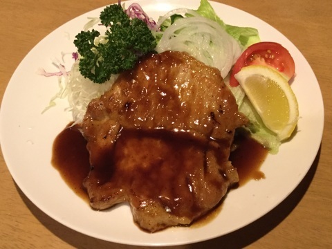 昔ながらの洋食屋鈴なりポークソテー