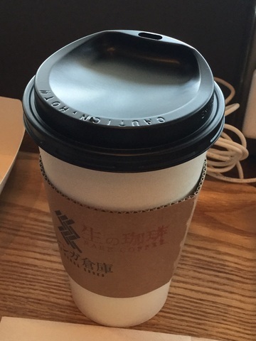 神戸空港黒レンガ倉庫CafeHOTコーヒーLサイズ